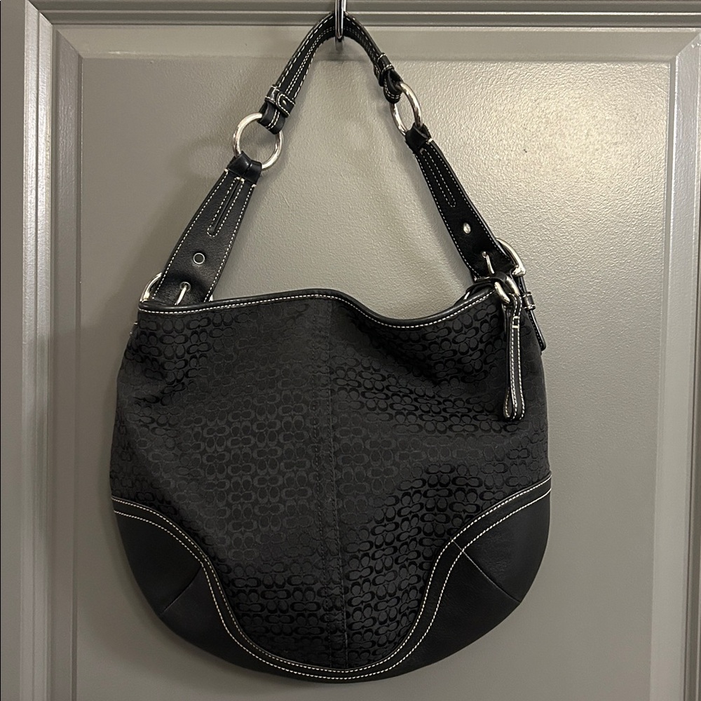 Coach Signature C Vintage Black Hobo Bag - Picture 4 of 12